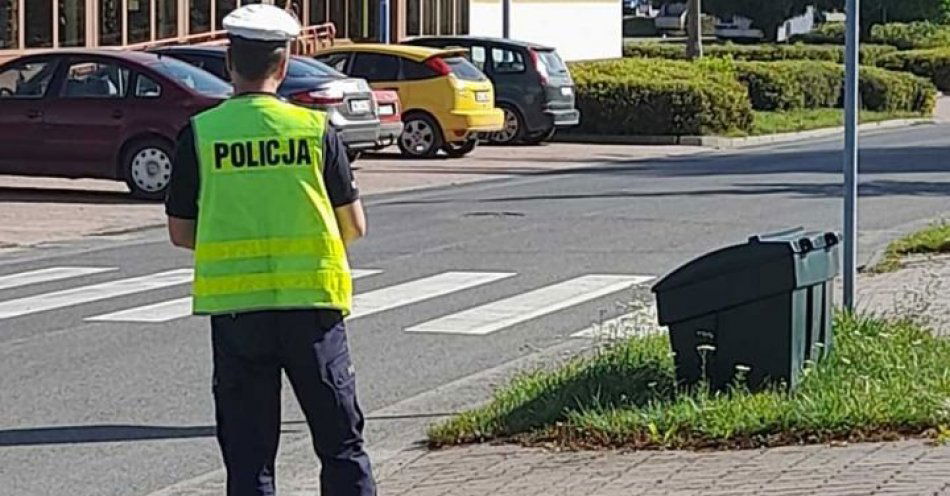 zdjęcie: Policjanci sprawdzali oznakowanie dróg w pobliżu szkół / fot. KPP w Kętrzynie