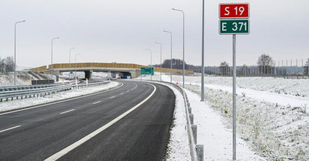 GDDKiA: wszystkie drogi krajowe przejezdne; apel do kierowców o ostrożną jazdę