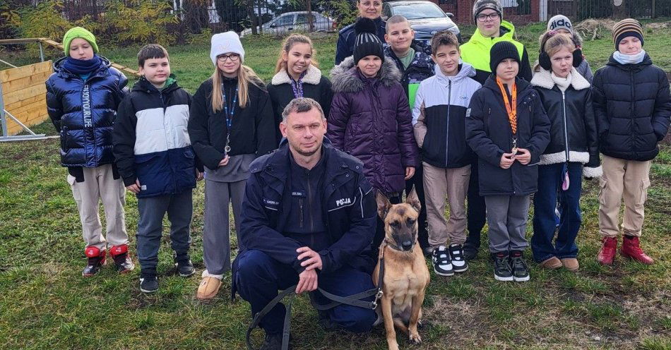 zdjęcie: Uczniowie SP nr 10 zwiedzili komendę policji we Włocławku / fot. KMP we Włocławku