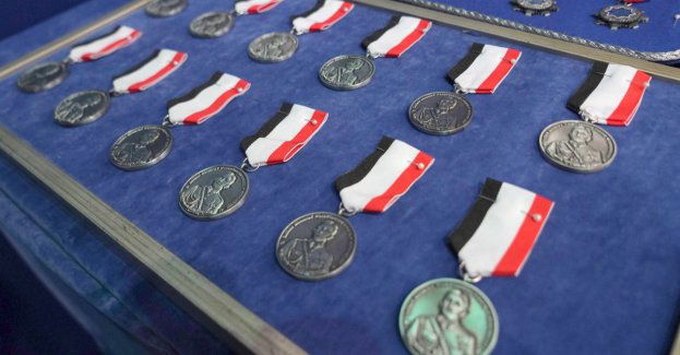 Święto Służby Cywilnej uhonorowało pracowników Policji w regionie