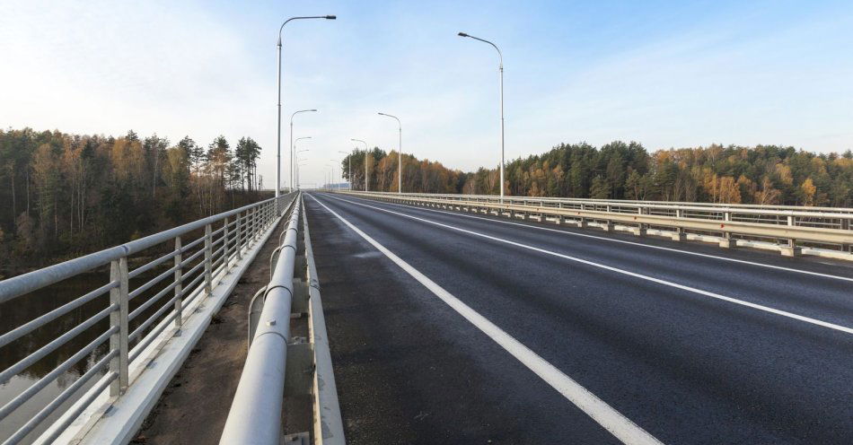 zdjęcie: Do użytku oddano przebudowany zabytkowy most na Odrze / v9410090
