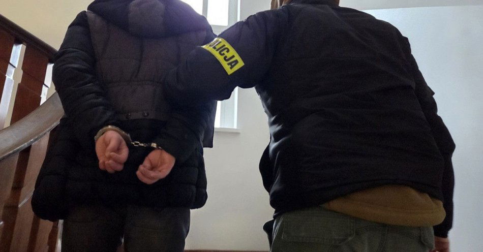 zdjęcie: Mrągowo: policja zatrzymała dwie osoby poszukiwane / fot. KPP w Mrągowie