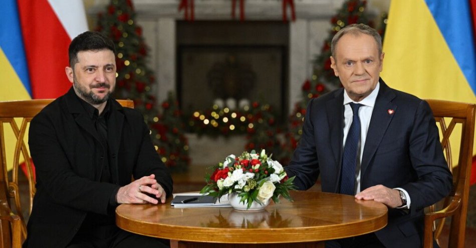 zdjęcie: Tusk: jesteśmy sojusznikami i wspieramy Ukrainę z całych sił / Warszawa, 19.12.2025. Prezydent Ukrainy Wołodymyr Zełenski (L) i premier Donald Tusk (P) podczas spotkania w Kancelarii Prezesa Rady Ministrów w Warszawie, 19 bm. Prezydent Zełenski przebywa z jednodniową wizytą w Polsce. (mr) PAP/Radek Pietruszka