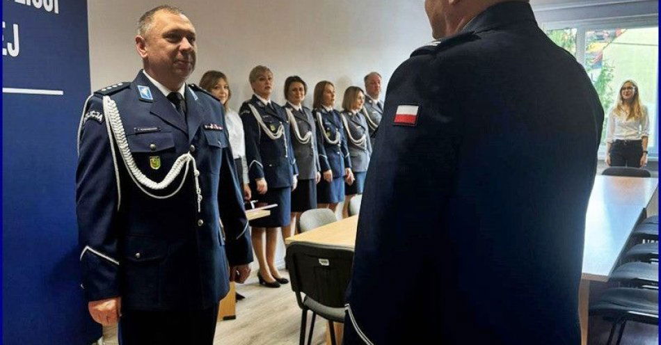 zdjęcie: Uroczyste pożegnanie I zastępcy komendanta w Środzie Śląskiej / fot. KPP w Środzie Śląskiej