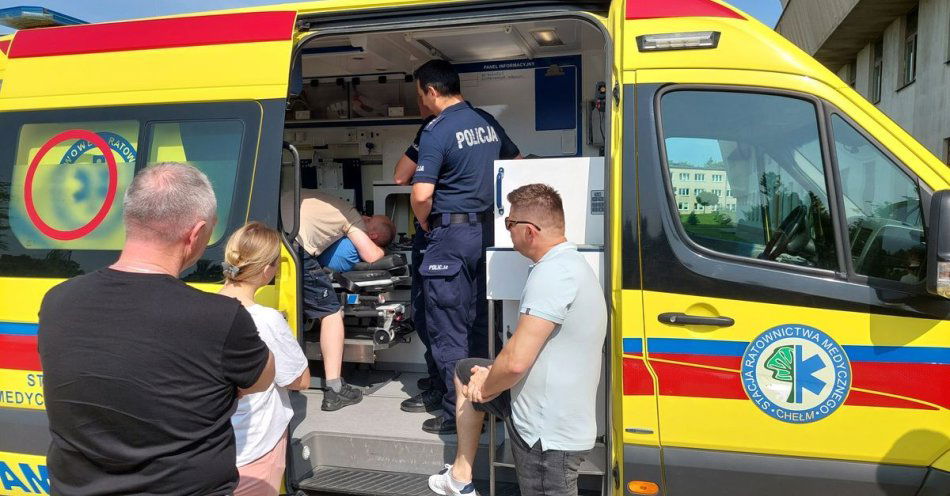 zdjęcie: Kolejna grupa ratowników medycznych przeszkolona przez chełmskich policjantów / fot. KMP Chełm