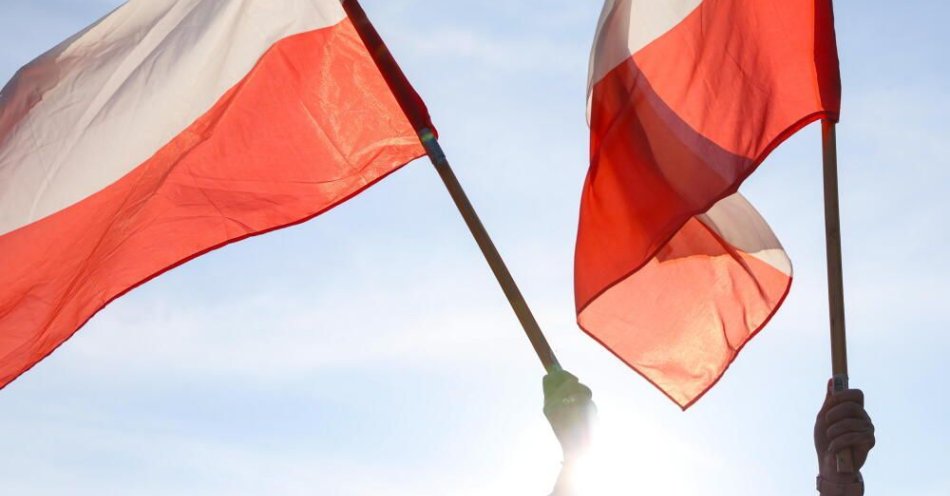 zdjęcie: Politycy rządu i opozycji zachęcają do wzięcia udziału w niedzielnych marszach w stolicy / fot. PAP