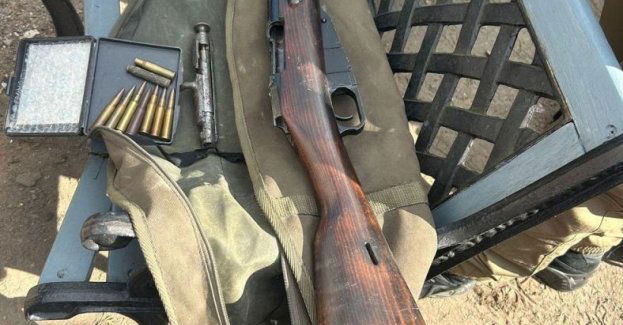 Zatrzymano 40 latka z bronią amunicją i narkotykami