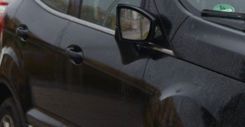 zdjęcie: Zatrzymano wandala niszczącego lusterka w Koninie / fot. KMP w Koninie