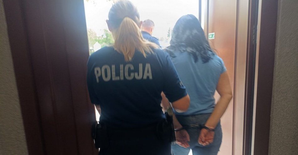 zdjęcie: 40-latka zatrzymana w drodze do swojej kryjówki / fot. KPP Brzeg