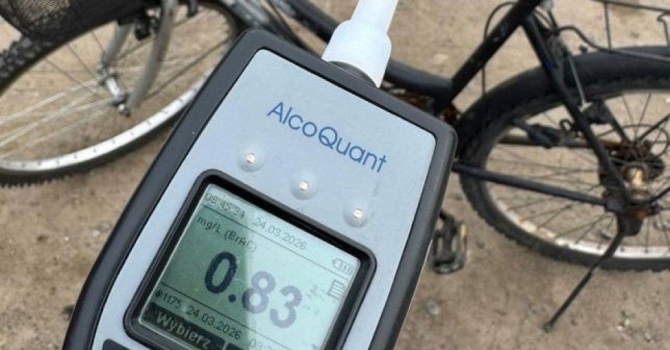 zdjęcie: Nietrzeźwy rowerzysta w Białuni ukarany mandatem / fot. KPP w Goleniowie