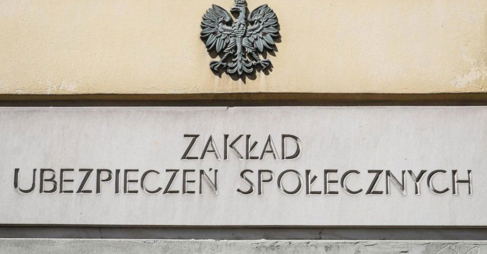 zdjęcie: Do 1 czerwca można składać wnioski o zwrot nadpłaty składki zdrowotnej / fot. PAP