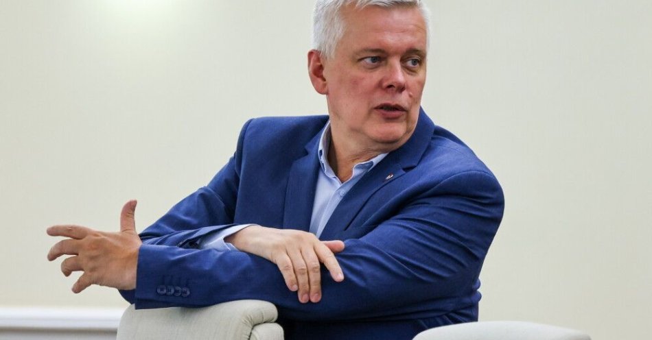 zdjęcie: Wszystko wskazuje na to, że w Wyrykach spadła rakieta wystrzelona przez nasz samolot / fot. PAP
