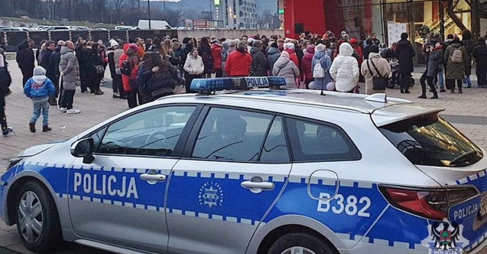 zdjęcie: Jak uniknąć kieszonkowców i oszustw przed Wielkanocą / fot. KMP w Wałbrzychu