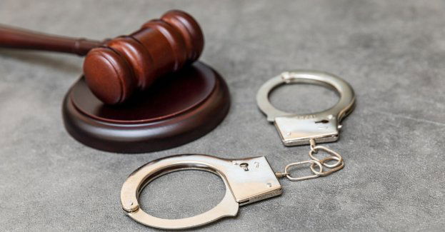 Zarzuty i areszt dla mężczyzny, który nożem zaatakował policjantów