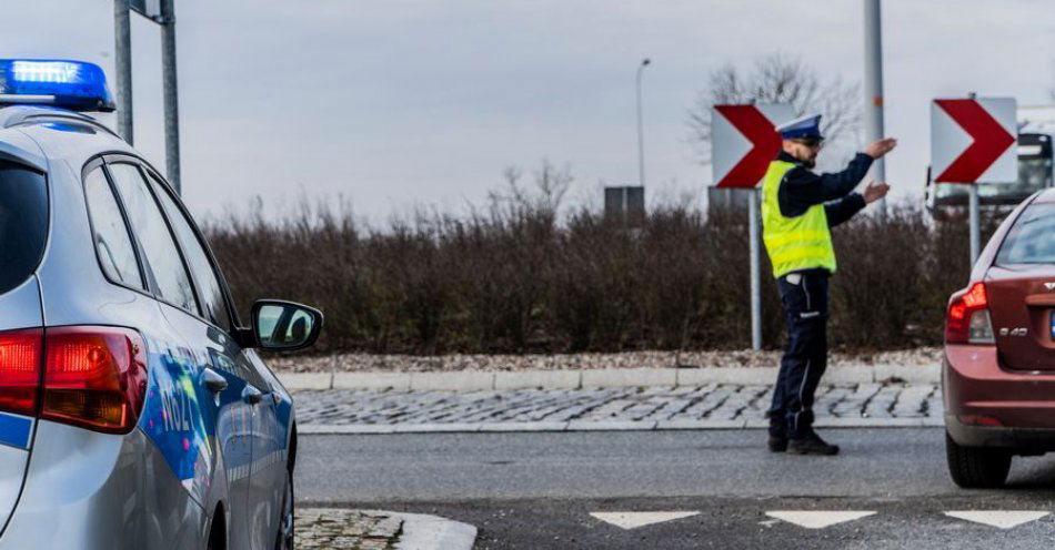 zdjęcie: W związku z protestami rolników 20 marca w godz. 08:00 -18:00 zostanie zablokowana droga s-7 na wysokości węzła nowy dwór gdański / fot. KPP w Nowym Dworze Gdańskim