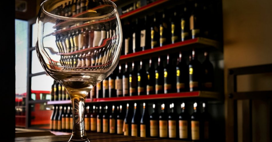 zdjęcie: Włamał się po alkohol, został aresztowany / pixabay/3296512