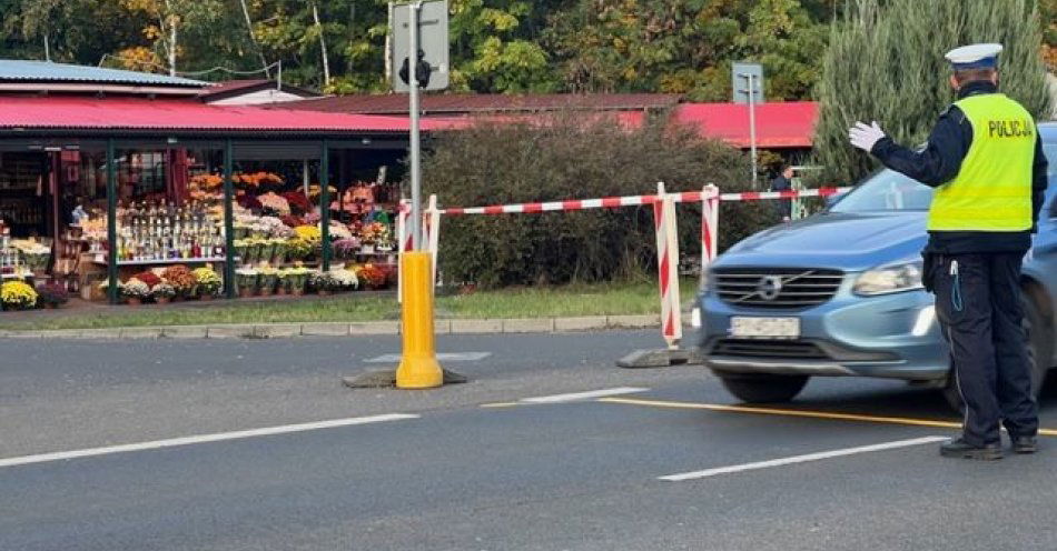 zdjęcie: Poznań - Dzień Wszystkich Świętych za pasem. Zachowajmy szczególną ostrożność podczas pobytu na cmentarzach / fot. KMP w Poznaniu