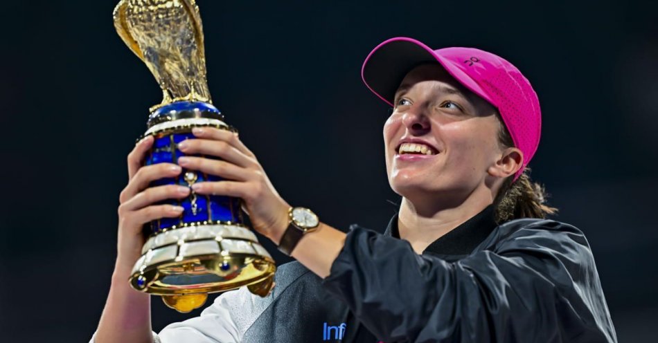 zdjęcie: Turniej WTA w Dausze - trzeci z rzędu triumf Świątek / fot. PAP