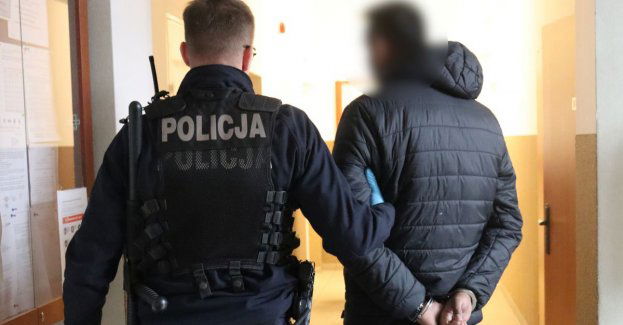 Krzyczała przez okno prosząc o pomoc i przyjazd policjantów