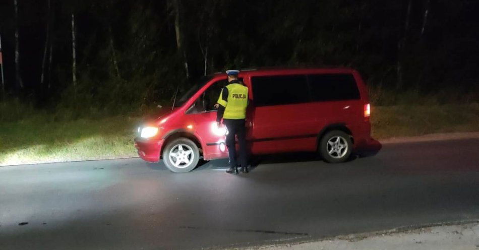 zdjęcie: Cztery prawa jazdy zatrzymane podczas porannej akcji w Koninie / fot. KMP w Koninie