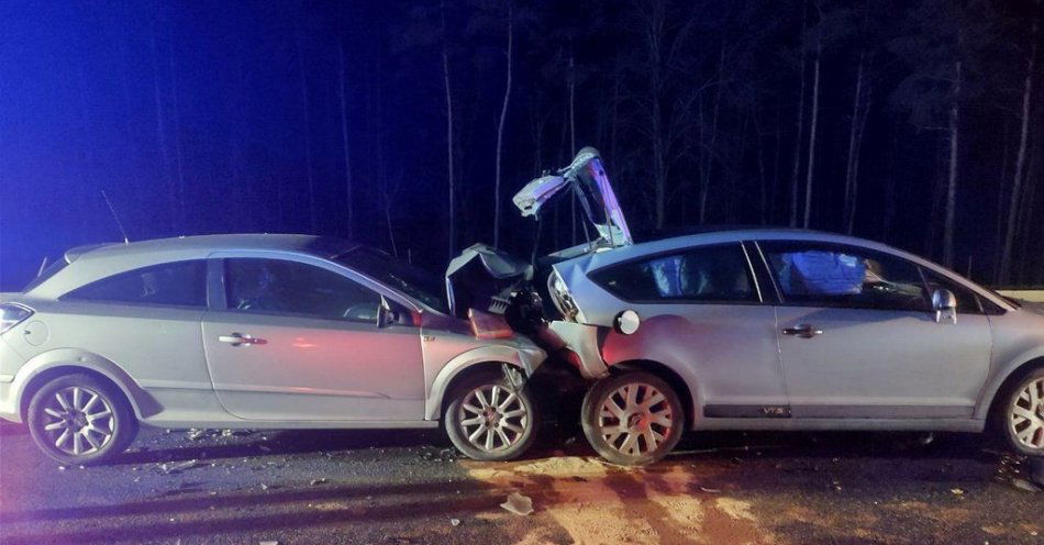 zdjęcie: Skrajnie nieodpowiedzialne zachowanie kierowcy volkswagena / fot. KWP w Bydgoszczy