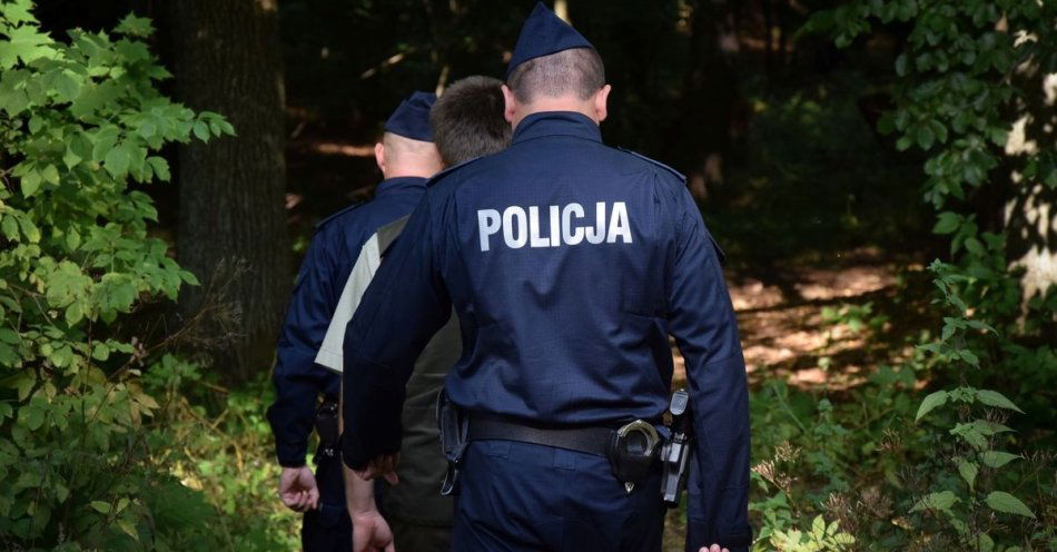 zdjęcie: Policjanci odwołują poszukiwania zaginionego 51-letniego mieszkańca Pasłęka / fot. KMP w Elblągu