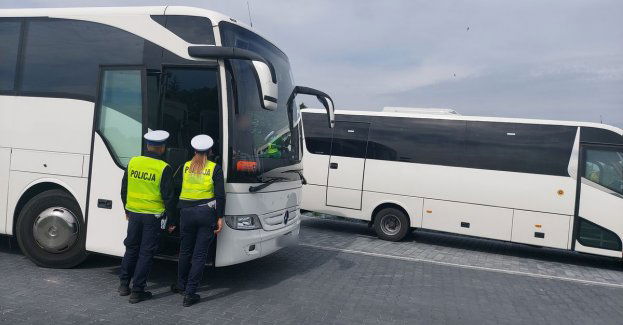 Wybierasz się w podróż autokarem - zgłoś kontrolę
