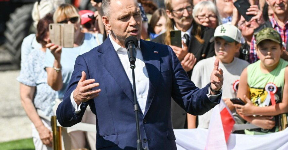 zdjęcie: Prezydent Karol Nawrocki podpisał projekt ustawy o ochronie polskiej wsi / fot. PAP