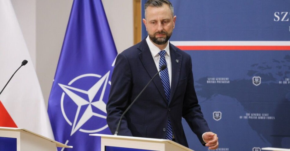 zdjęcie: Szef MON: Polska musi przyspieszyć zbrojenia, niezależnie od rozwoju sytuacji na Ukrainie / Warszawa, 04.09.2025. Wicepremier, minister obrony narodowej Władysław Kosiniak-Kamysz podczas konferencji prasowej w Sztabie Generalnym WP w Warszawie, 4 bm. Szef MON zadeklarował, że Polska jest gotowa na przyjęcie większej liczby żołnierzy amerykańskich. (amb) PAP/Rafał Guz