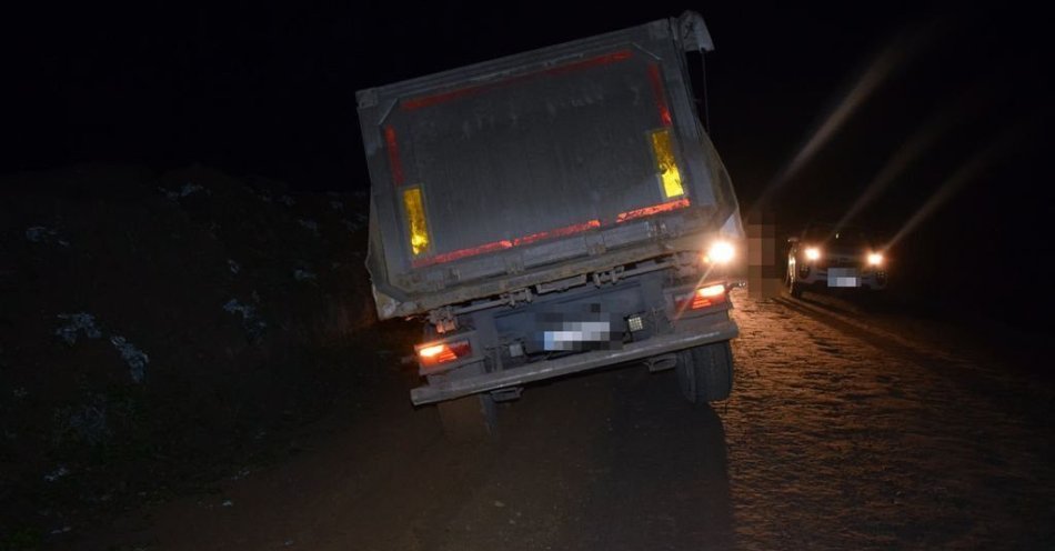 zdjęcie: Pijany kierowca ciężarówki zatrzymany po zgłoszeniu na 112 / fot. KMP Zamość