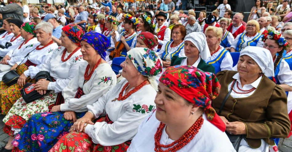 zdjęcie: Ok. 650 artystów bierze udział w 57. Ogólnopolskim Festiwalu Kapel i Śpiewaków Ludowych / fot. PAP