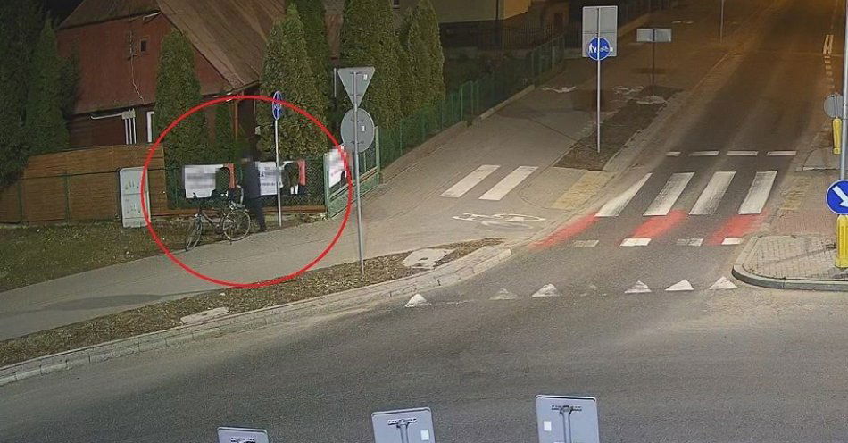 zdjęcie: Niszczenie plakatów wyborczych jest karalne. Umieszczanie ich niezgodnie z przepisami również / fot. KMP Biała Podlaska
