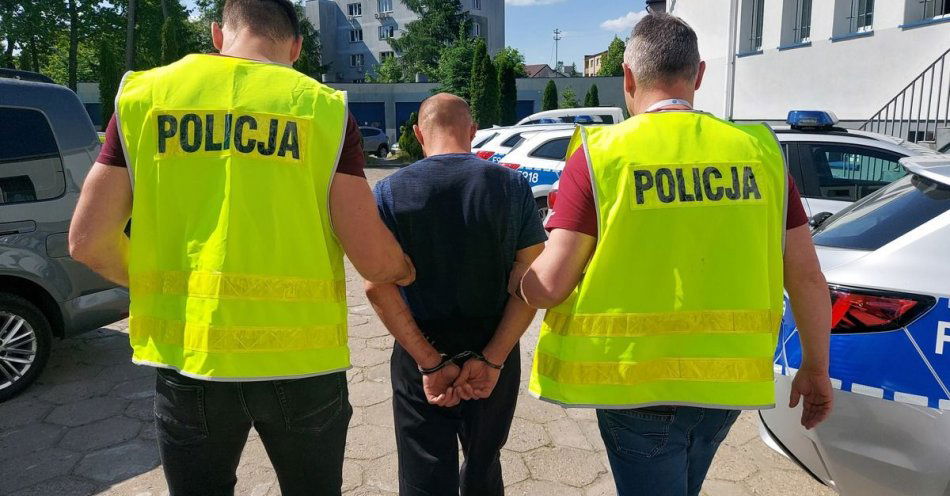 zdjęcie: Złamał wydany przez dzielnicowego zakaz zbliżania się do mieszkania. Sąd w trybie przyspieszonym skazał go na karę aresztu. / fot. KPP w Bełchatowie