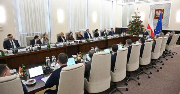 Rząd przyjął projekt ustawy o statusie osoby najbliższej w związku i umowie o wspólnym pożyciu