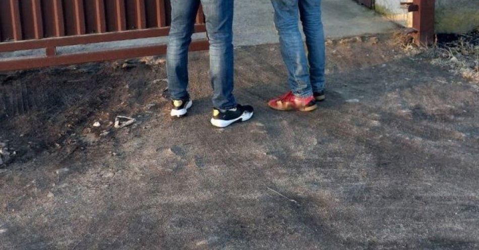 zdjęcie: Kępno: pięć osób zatrzymanych w akcji Poszukiwany / fot. KPP Kępno