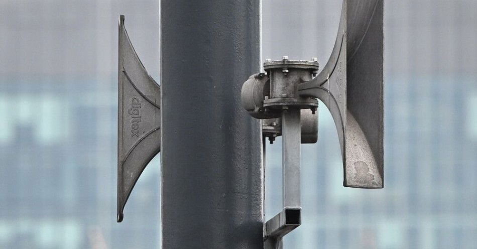 zdjęcie: Ogłoszenie alarmu to sygnał modulowany trwający trzy minuty / fot. PAP