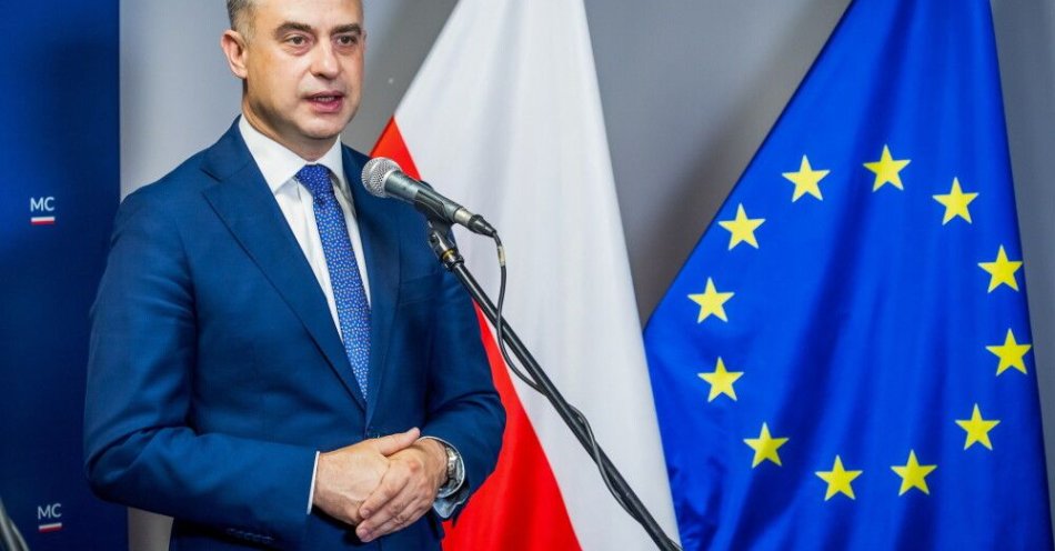 zdjęcie: Gawkowski: ponad 4 tys. ze 100 tys. cyberataków w 2024 r. dotyczyło energetyki / Bydgoszcz, 01.08.2025. Wicepremier, minister cyfryzacji Krzysztof Gawkowski na konferencji prasowej w Bydgoszczy, 1 bm. Temat: Warsztaty dla wnioskodawców nowego instrumentu „KPO: POŻYCZKA NA CYFRYZACJĘ” – 650 mln euro na wsparcie cyfryzacji samorządów, uczelni i przedsiębiorstw. (aldg) PAP/Tytus Żmijewski