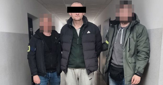 Policjanci zatrzymali oszusta. Seniorka w tajemnicy przekazała 80 000 złotych