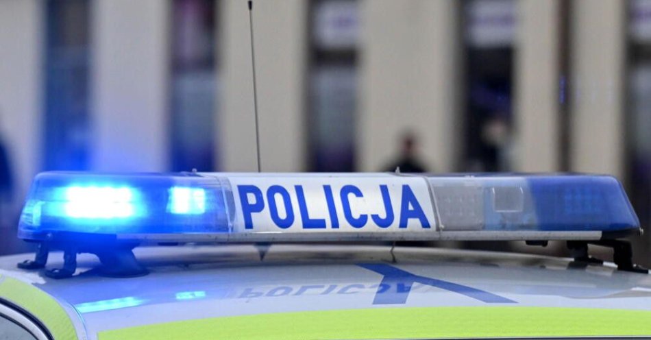 zdjęcie: Policja: ponad 15 tys. interwencji w ostatnim dniu roku / Radom, 28.12.2025. Radiowóz policyjny w Radomiu, 28 bm.  (pp/zkoc) PAP/Piotr Polak