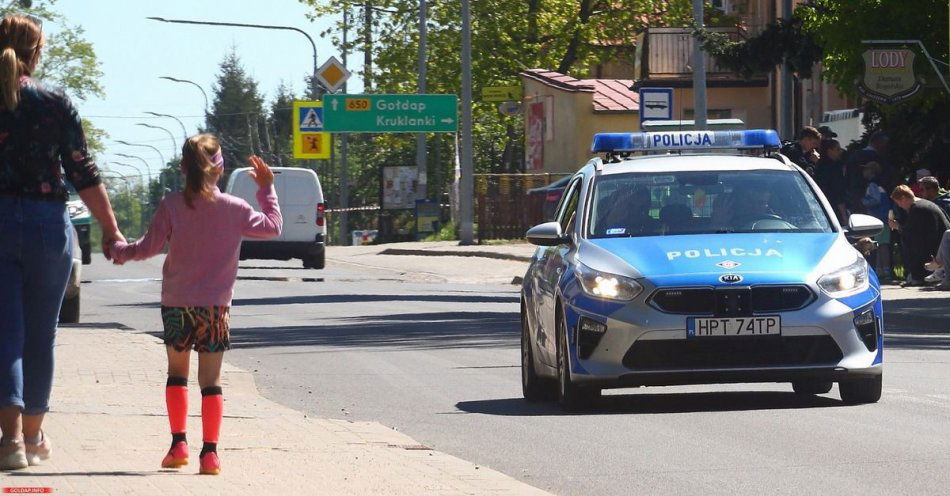 zdjęcie: Policjanci zabezpieczyli XXXIV Mazurski Bieg Uliczny / fot. KPP w Gołdapi