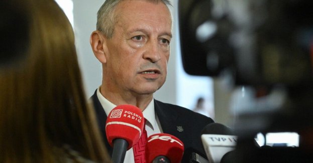 Dobrzyński: wszystkie wnioski na pierwszy stopień oficerski w ABW podpisane przez prezydenta