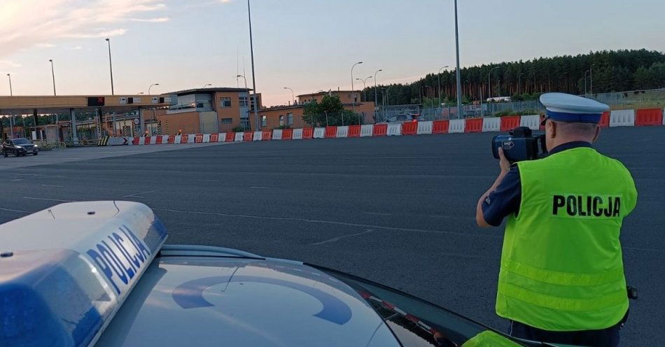zdjęcie: Kontrole prędkości przy bramkach na autostradzie / fot. KPP w Świeciu