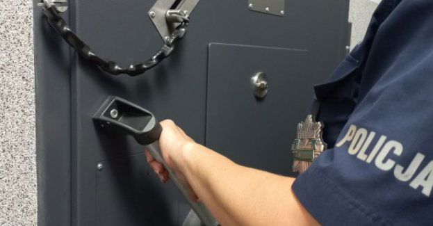 42-latek zatrzymany po policyjnym pościgu. Usłyszał 4 zarzuty