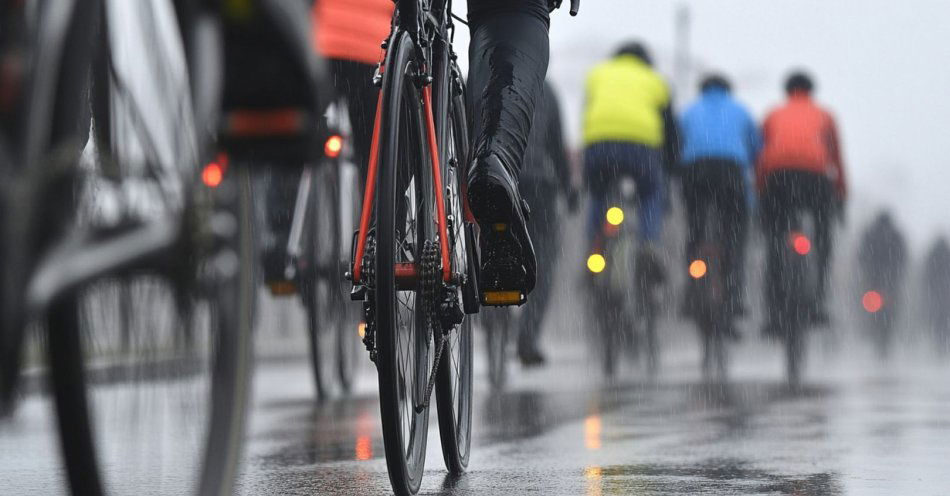 zdjęcie: Tour de Pologne - deszczowy start we Wrocławiu / v66073004