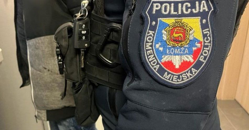zdjęcie: Mężczyzna zatrzymany za kradzież rozbójniczą w Łomży / fot. KMP Łomża