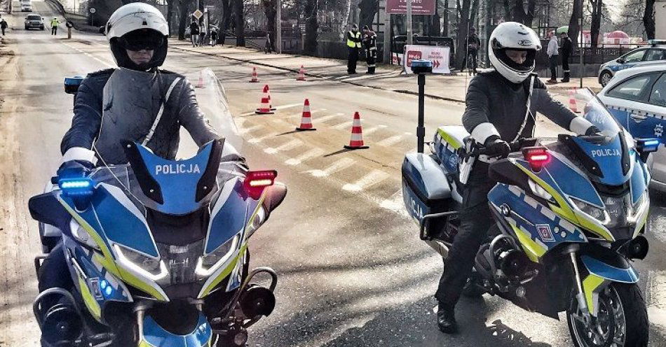 zdjęcie: Policyjni motocykliści po pościgu zatrzymali kierującego kawasaki / fot. KPP w Pruszczu Gdańskim