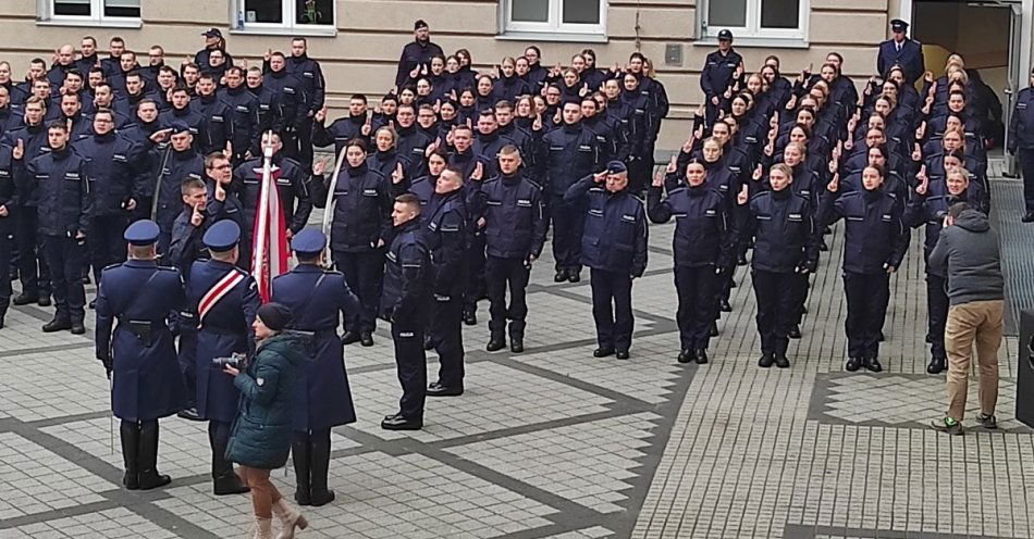 zdjęcie: Wągrowiecki funkcjonariusz złożył wczoraj ślubowanie / fot. KPP Wągrowiec