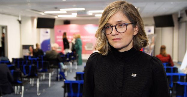 We władzach samorządowych przybywa kobiet. Wciąż jednak trudno im przebić szklany sufit