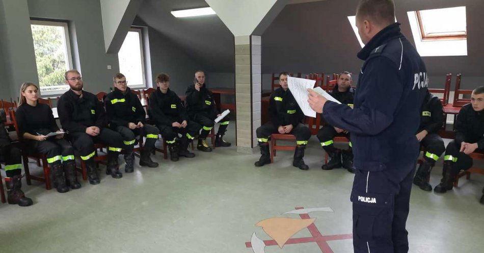 zdjęcie: Spotkanie policjantów z druhami OSP / fot. KPP w Pruszczu Gdańskim