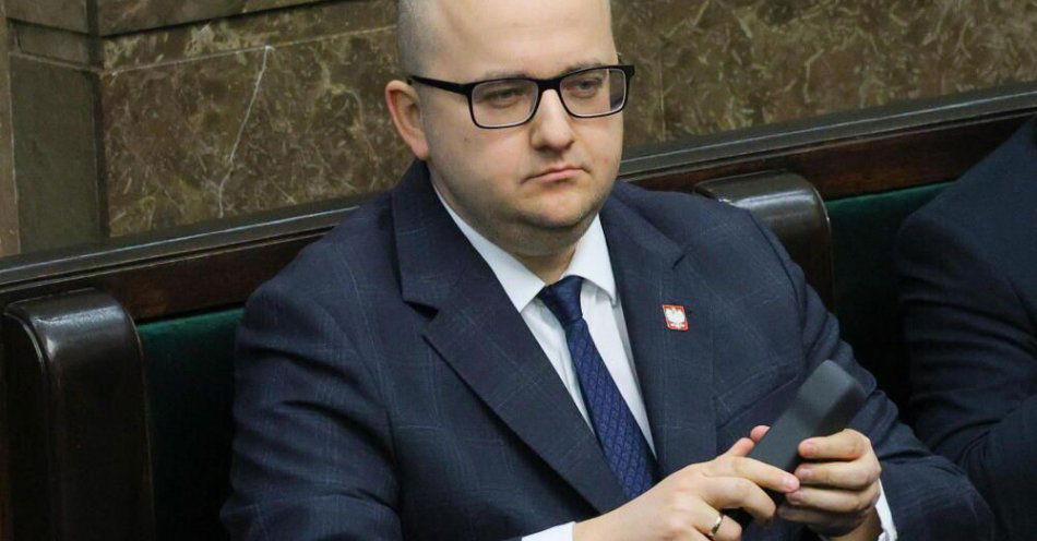 zdjęcie: Poseł PiS Dariusz Matecki zatrzymany przez ABW; jeszcze w piątek usłyszy zarzuty / fot. PAP